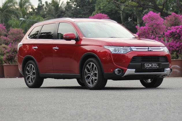 Mitsubishi Outlander review: Look who's back - CarBuyer Singapore