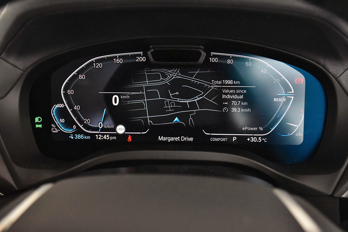 2021 BMW iX3 Review Singapore - driver's display 