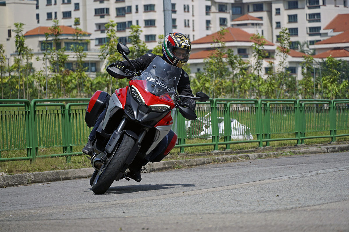 2021 Ducati Multistrada V4S  Singapore - cornering