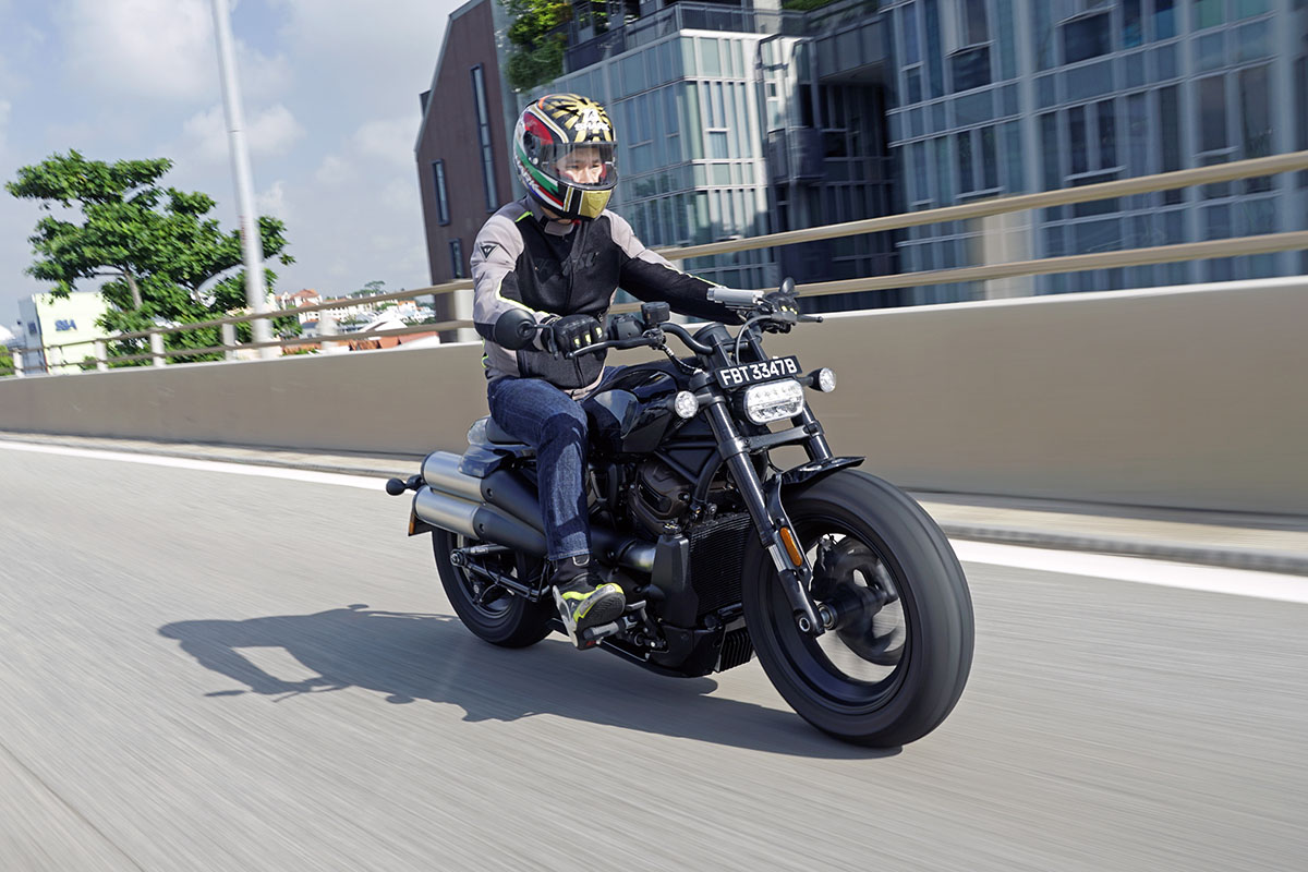 2022 Harley-Davidson Sportster S Review - CarBuyer Singapore - rolling shot on the road 